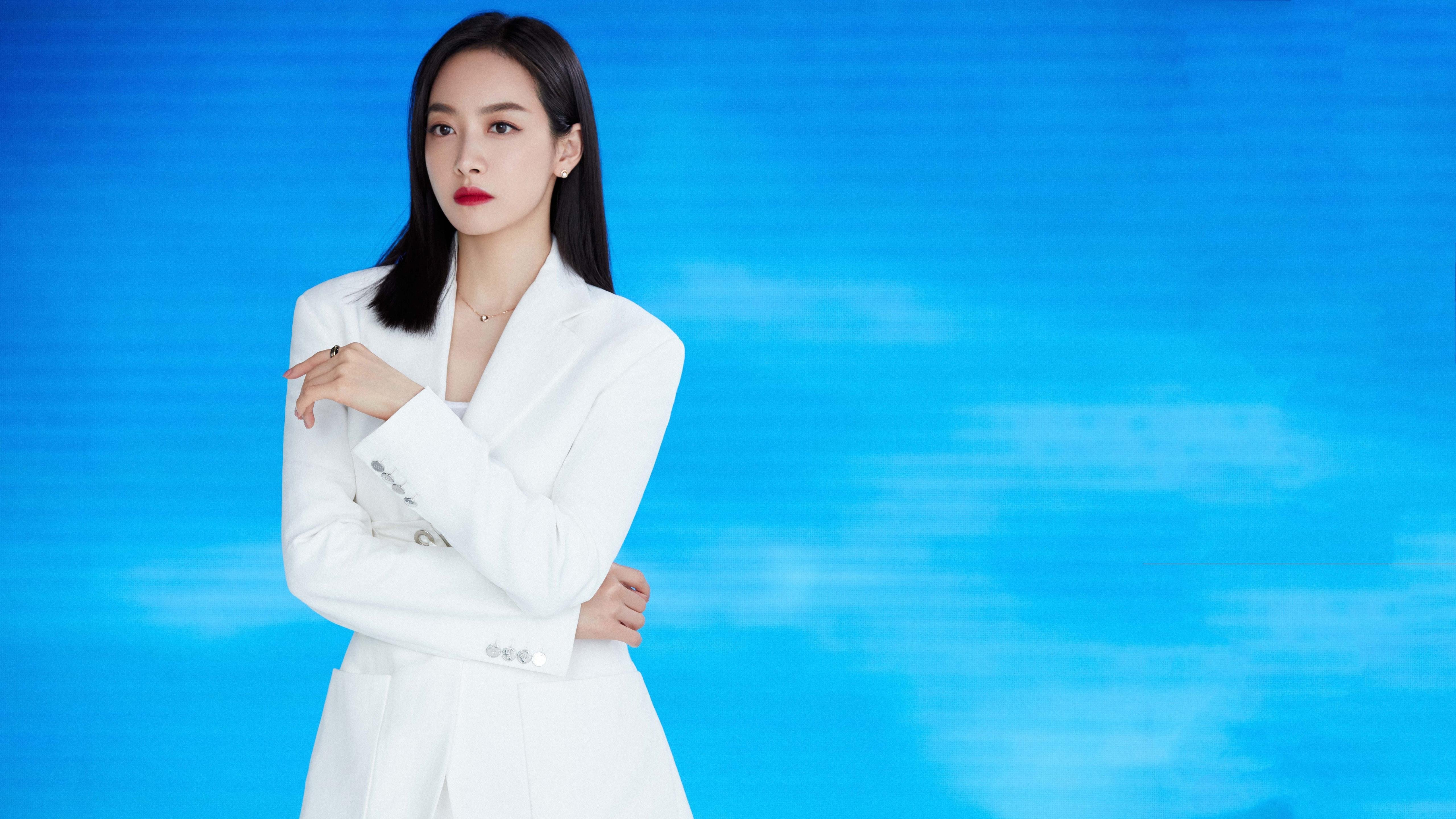 体育科技展会上多款智能穿戴设备亮相,智能体育装备